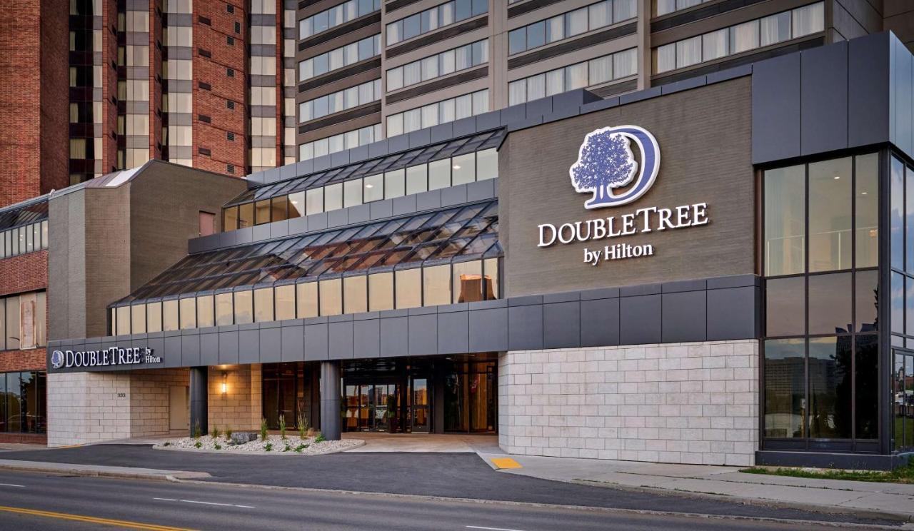ホテル Doubletree By Hilton Windsor, On エクステリア 写真