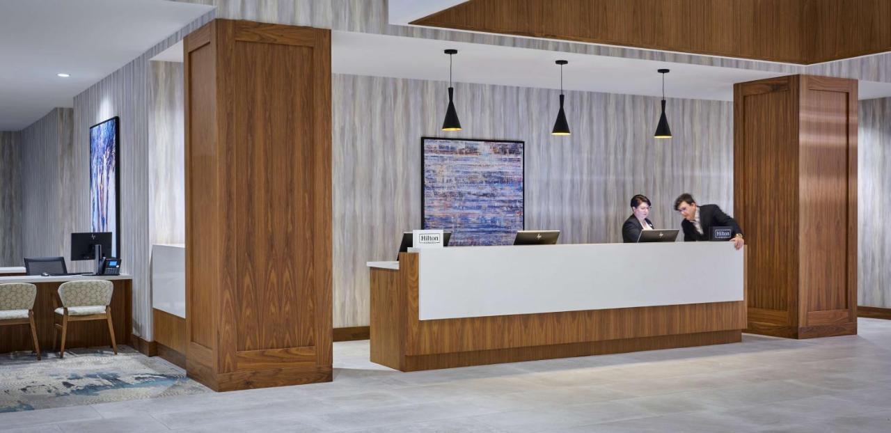 ホテル Doubletree By Hilton Windsor, On エクステリア 写真