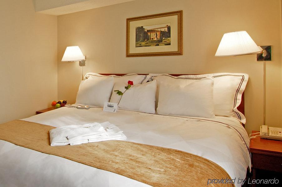 ホテル Doubletree By Hilton Windsor, On 部屋 写真