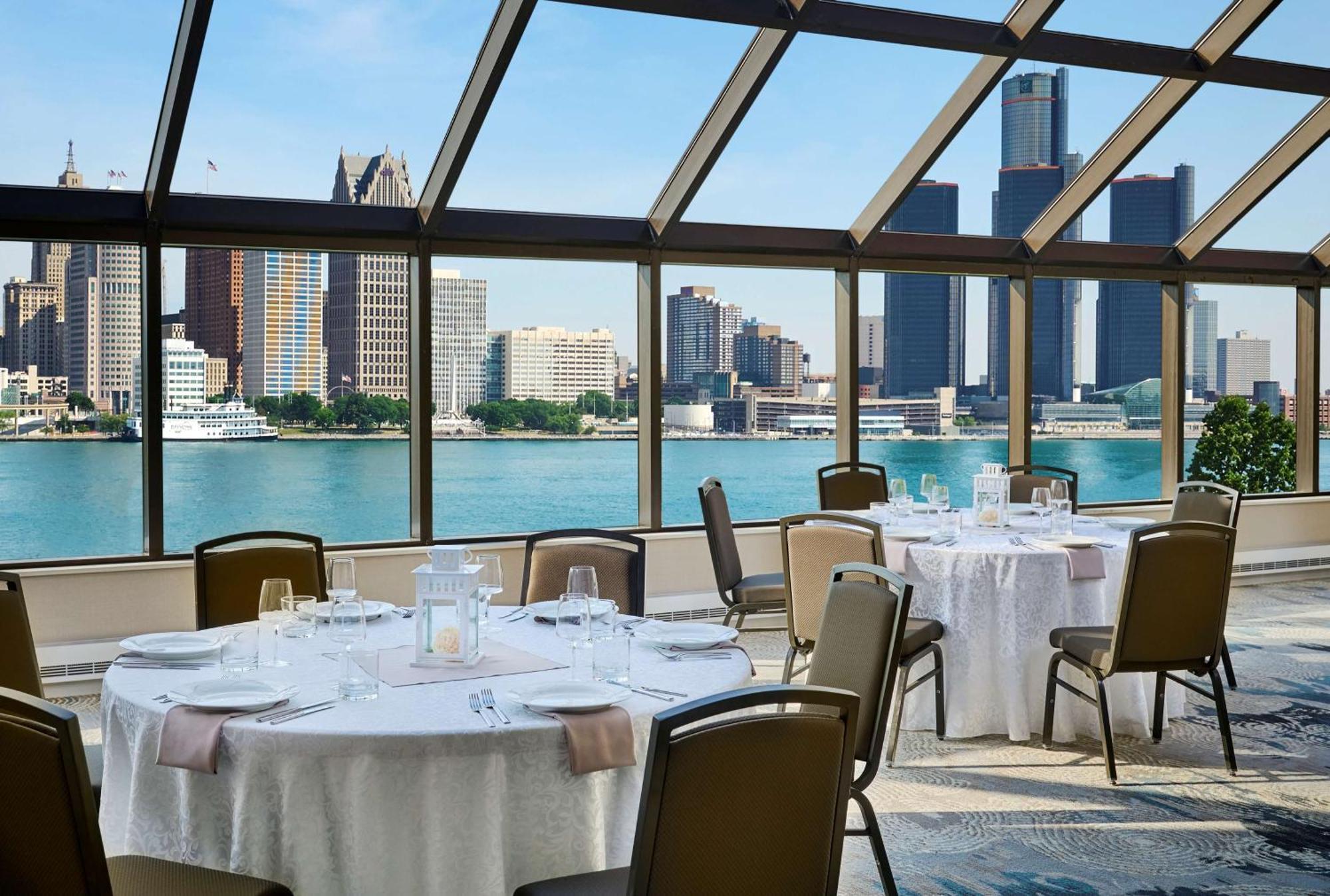 ホテル Doubletree By Hilton Windsor, On エクステリア 写真