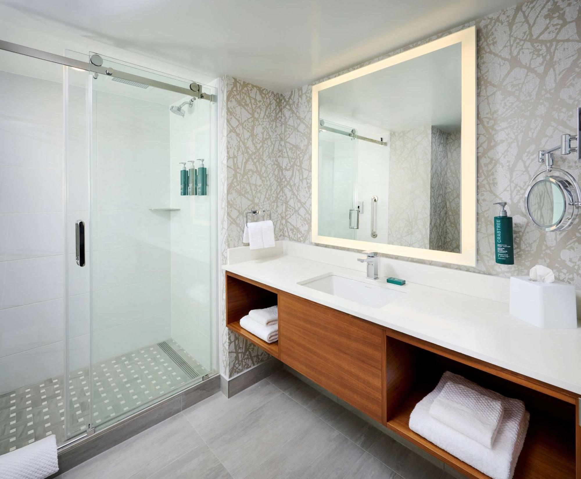 ホテル Doubletree By Hilton Windsor, On エクステリア 写真