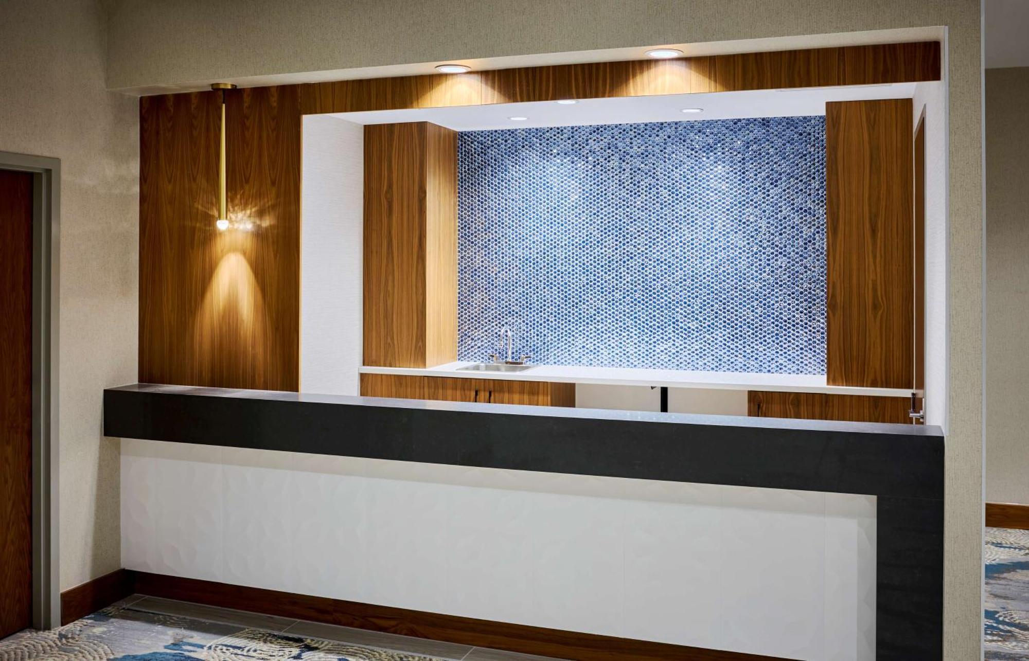 ホテル Doubletree By Hilton Windsor, On エクステリア 写真