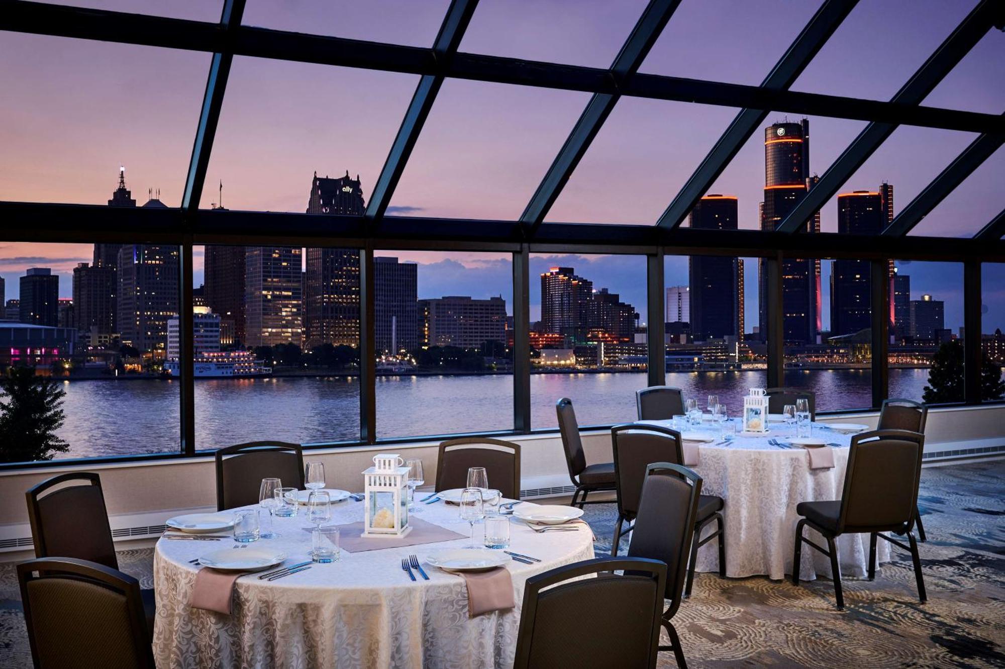 ホテル Doubletree By Hilton Windsor, On エクステリア 写真